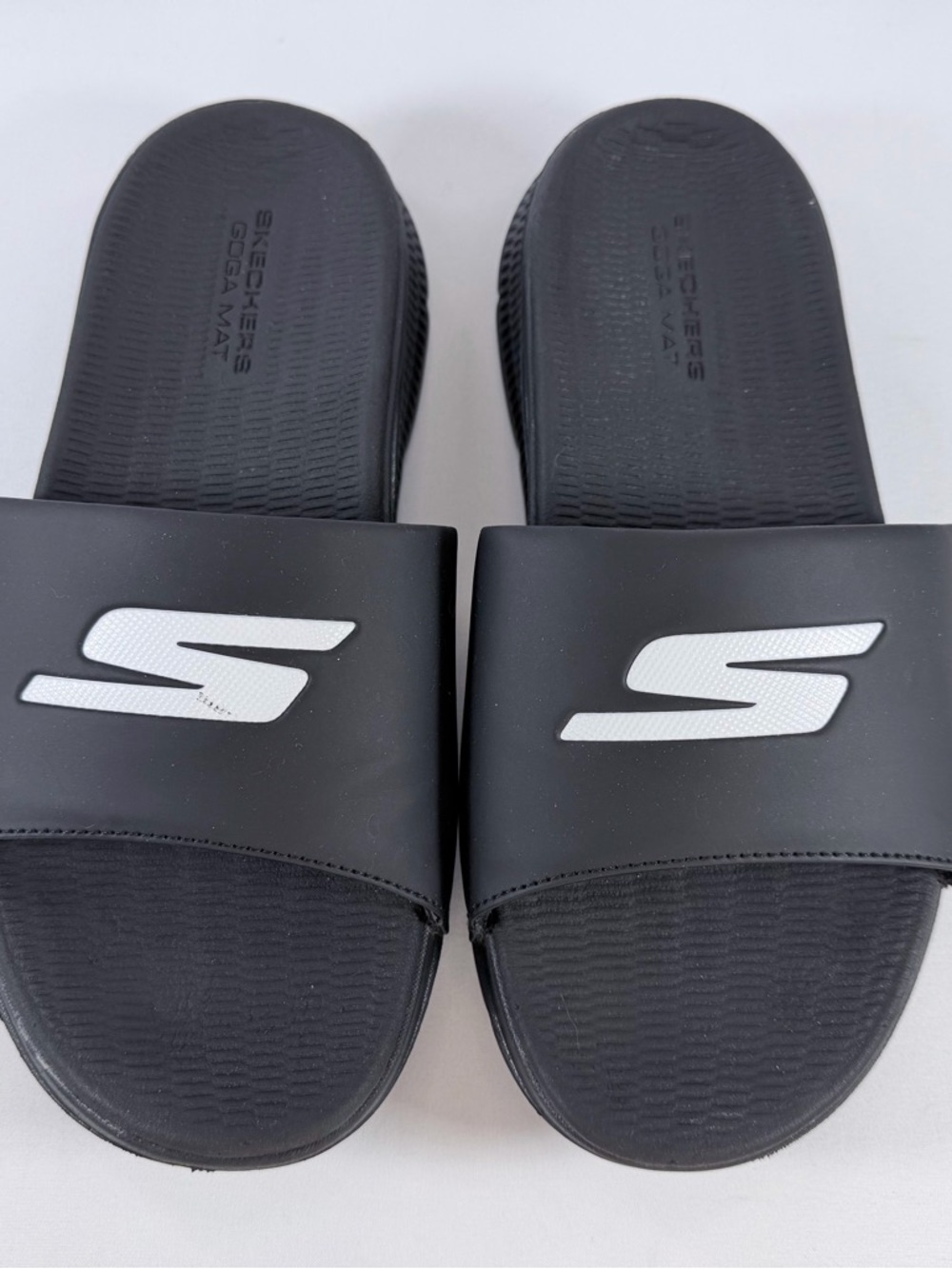 Skechers Goga Mat Sliders Sandals Size 10 Men's - Picture 2 of 13